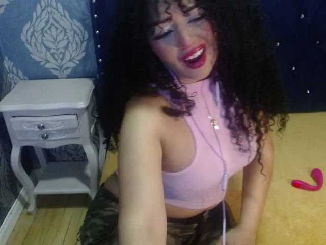 Freechat sofiacowperx on BongaCams