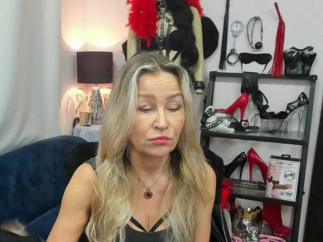 Freechat soft-crystal on BongaCams