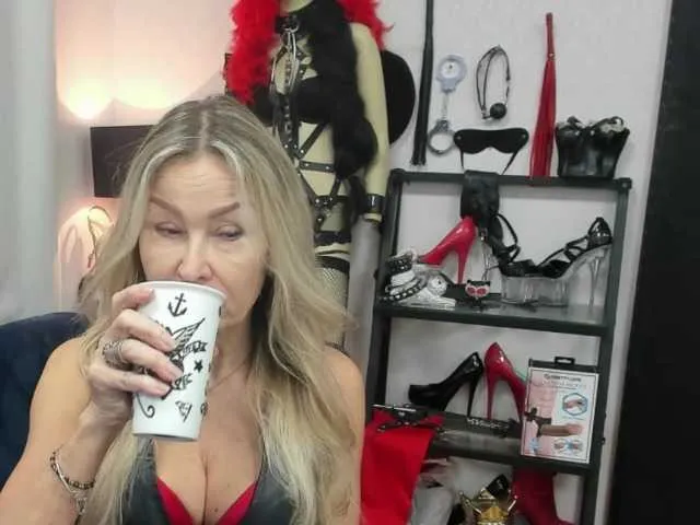 Freechat soft-crystal on BongaCams