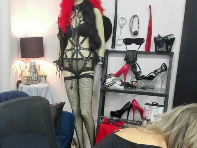 Freechat soft-crystal on BongaCams