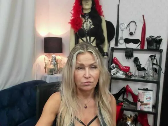 Freechat soft-crystal on BongaCams