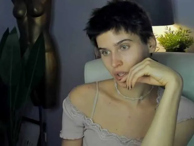 Offline soft-sarah on BongaCams