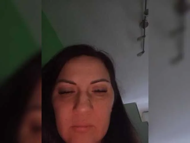 Offline SonyaManya on BongaCams