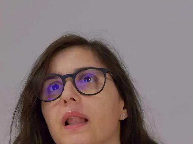 Offline SophieeRain on BongaCams