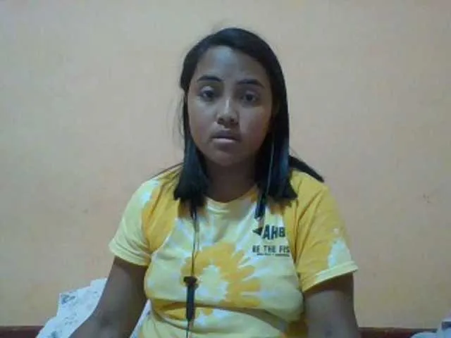 Offline SunsetMonica on BongaCams