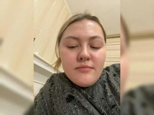 Offline SunshineEmma on BongaCams