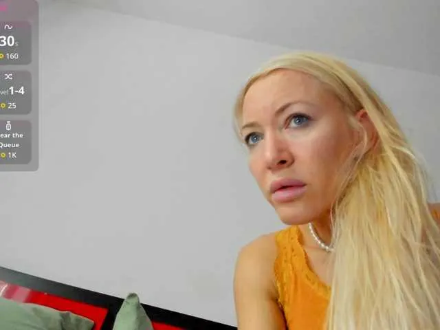 Offline Suuzykiss on BongaCams