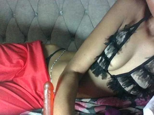 Sweet-Iddah from BongaCams