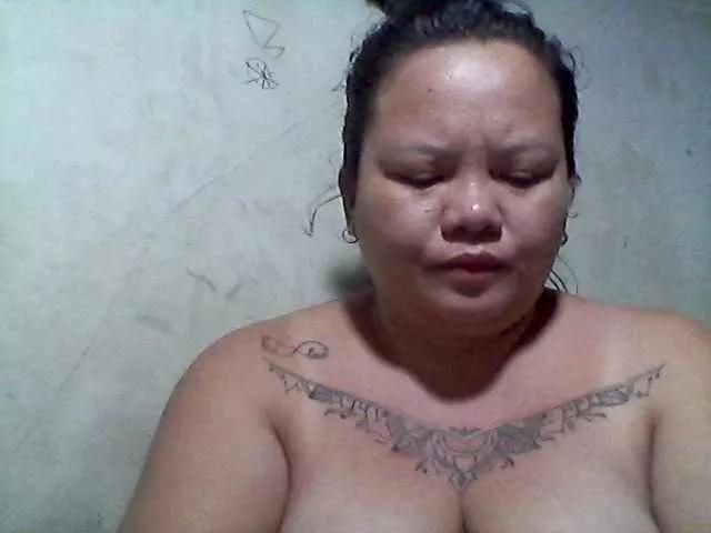 sweetasian33 from BongaCams