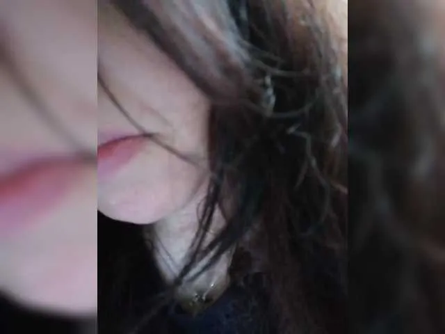 Offline SweetDimond5 on BongaCams