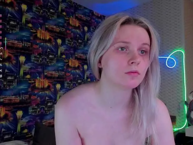 Offline sweeteRose on BongaCams