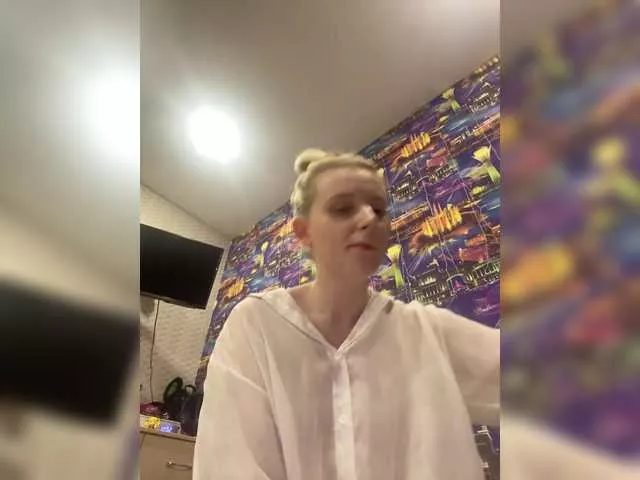 Offline sweeteRose on BongaCams