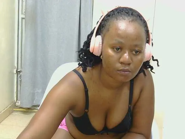 Freechat SweetLahika on BongaCams