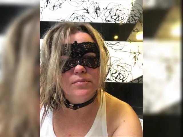 SweetMammy-1 from BongaCams