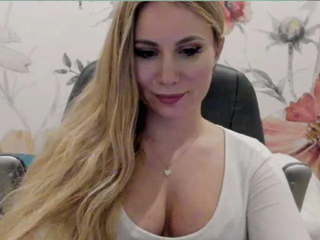 Freechat SweetMirande on BongaCams