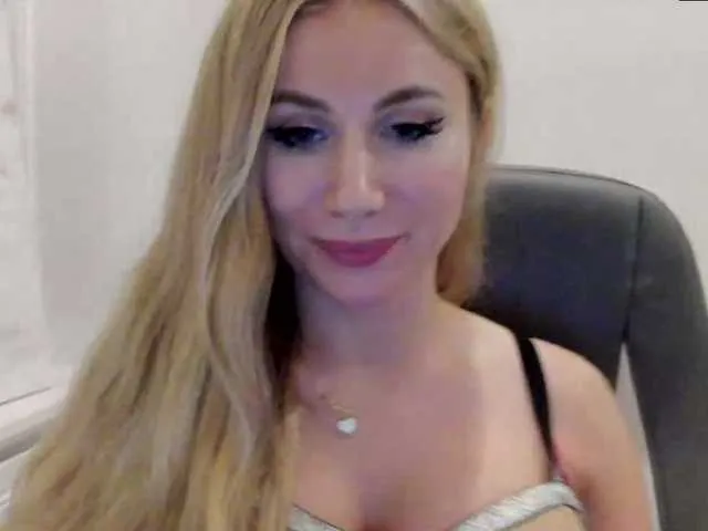 Freechat SweetMirande on BongaCams