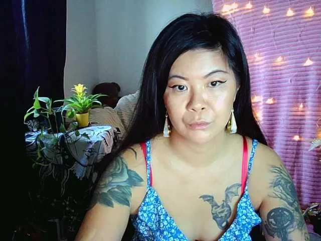 Offline SweetyLaura on BongaCams