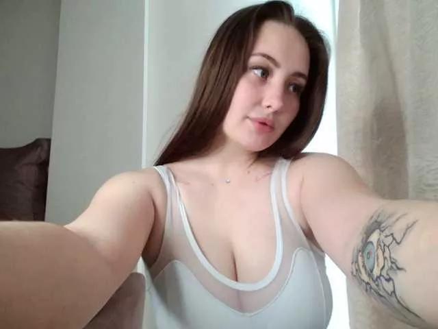 SweetyW- from BongaCams