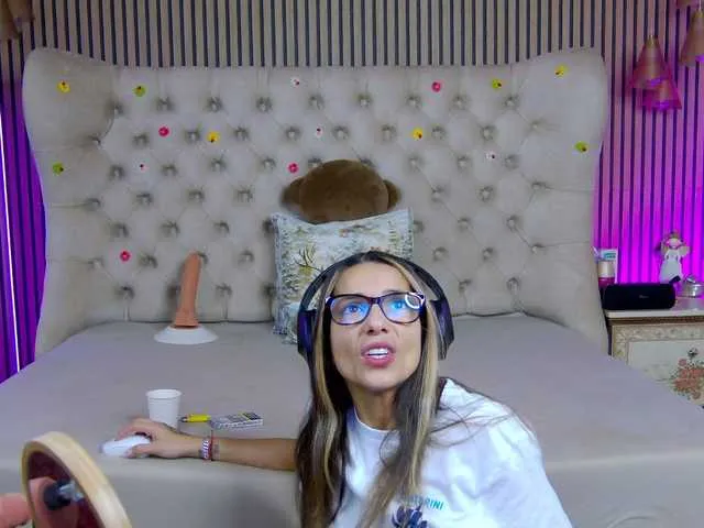 Freechat TastyShow on BongaCams