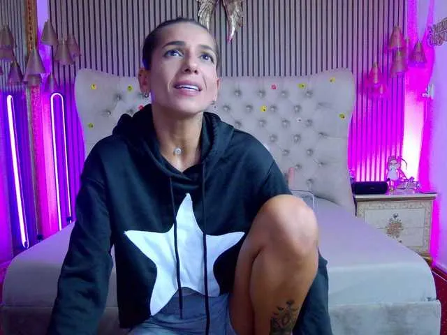 Freechat TastyShow on BongaCams