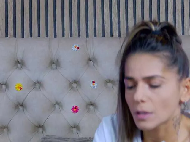 Freechat TastyShow on BongaCams