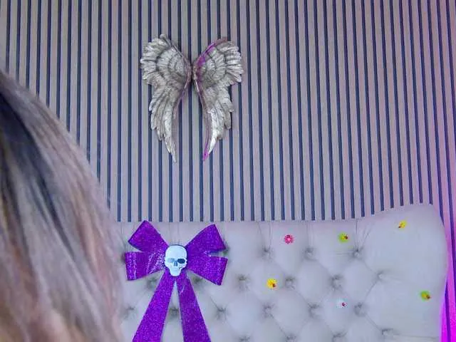 Freechat TastyShow on BongaCams