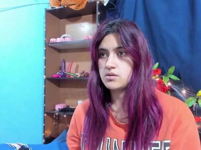 terryy-25 from BongaCams
