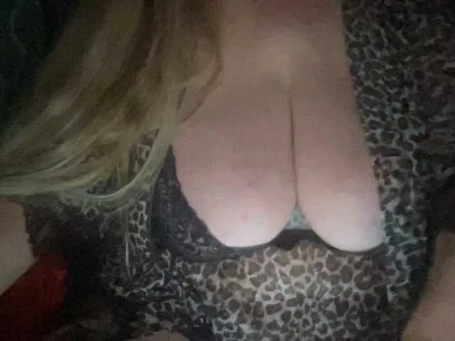 Offline TexasMommy on BongaCams