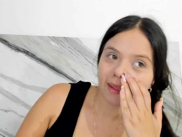 Offline thamiina on BongaCams