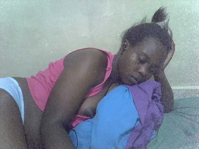 Freechat Thirstypussy on BongaCams