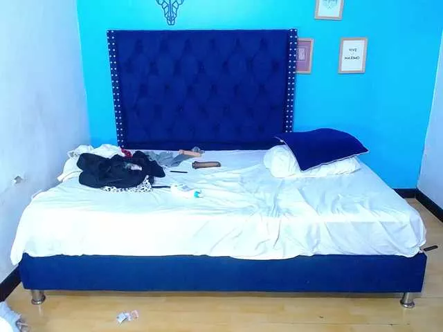 Offline tiny-veronica on BongaCams