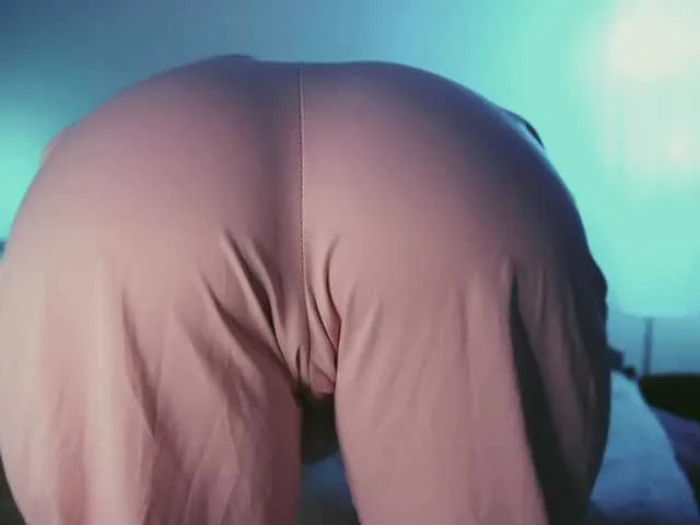 Freechat TouchMyAss on BongaCams