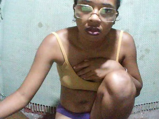 Offline TriciaBella on BongaCams