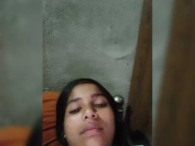 Offline Tunnidelhi on BongaCams