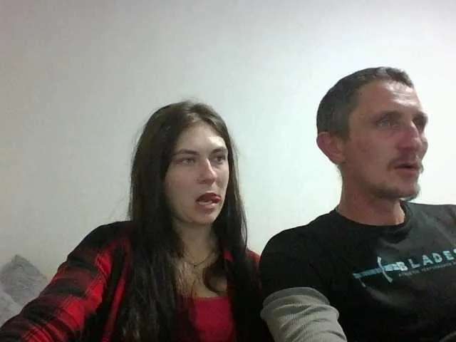 Offline Twolatte1520 on BongaCams