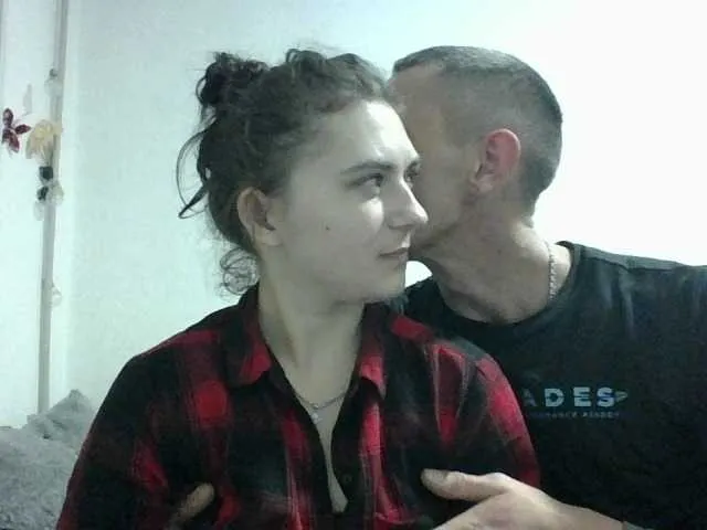 Offline Twolatte1520 on BongaCams