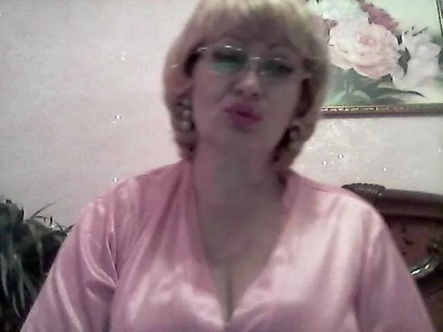 Ur-Mami on BongaCams