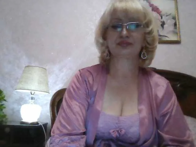 Ur-Mami on BongaCams