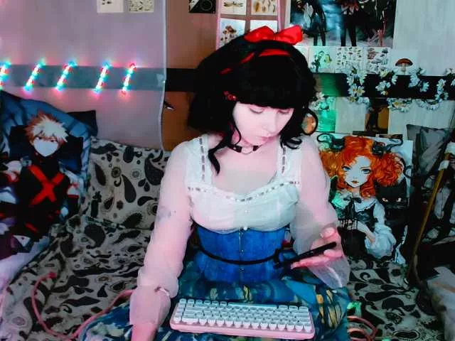 Offline Usagi-Blush on BongaCams