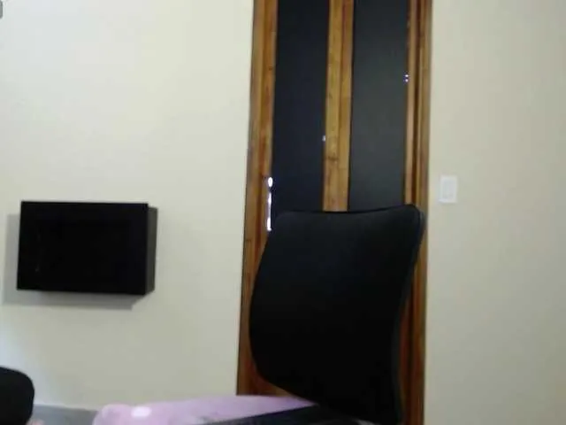 Offline vanessa-7- on BongaCams