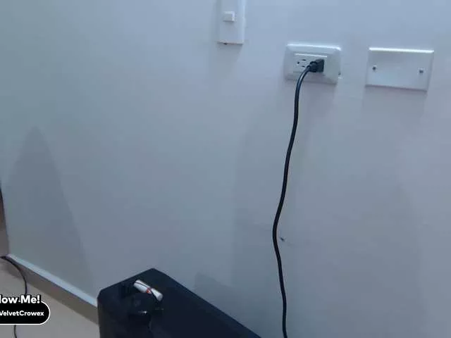 Freechat Velvetcrowe on BongaCams