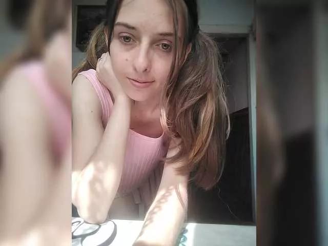 VelvetMoon11 from BongaCams