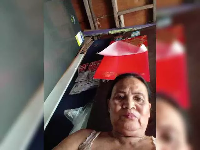 Offline VelvetRose1 on BongaCams