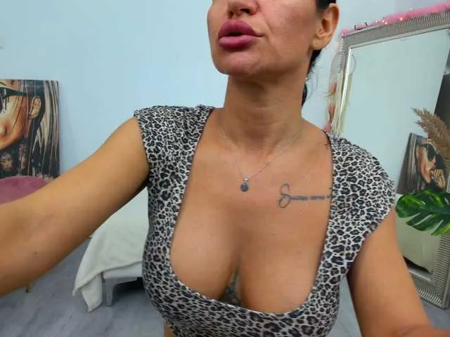 Freechat VickyIvy on BongaCams