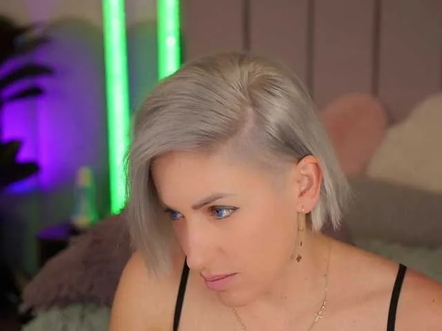 Offline VickySecret on BongaCams