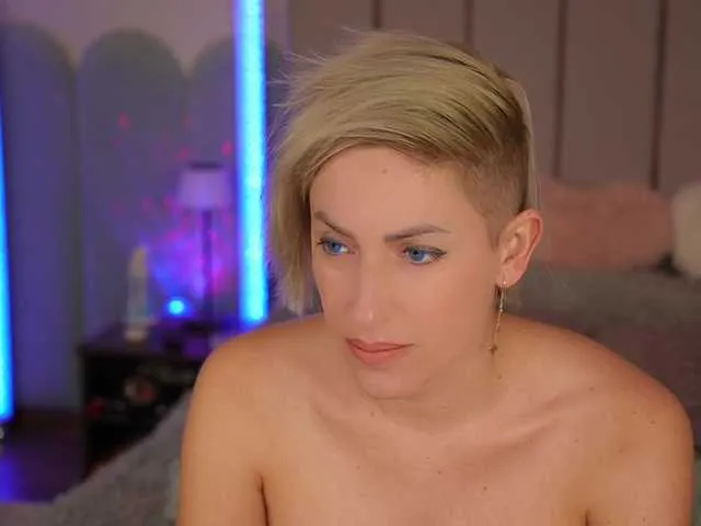 Offline VickySecret on BongaCams