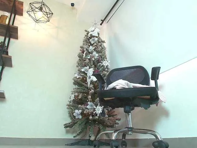 Offline Victoria-Collins on BongaCams