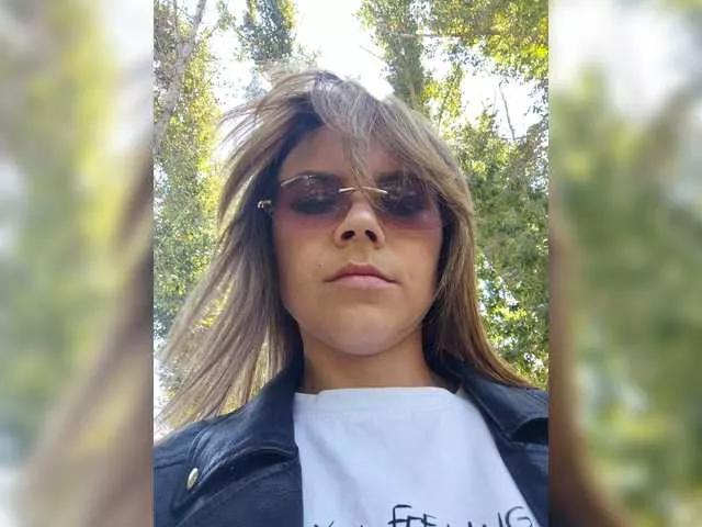 Victoria03 from BongaCams