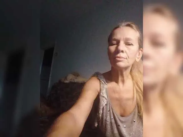 Offline victoria71 on BongaCams