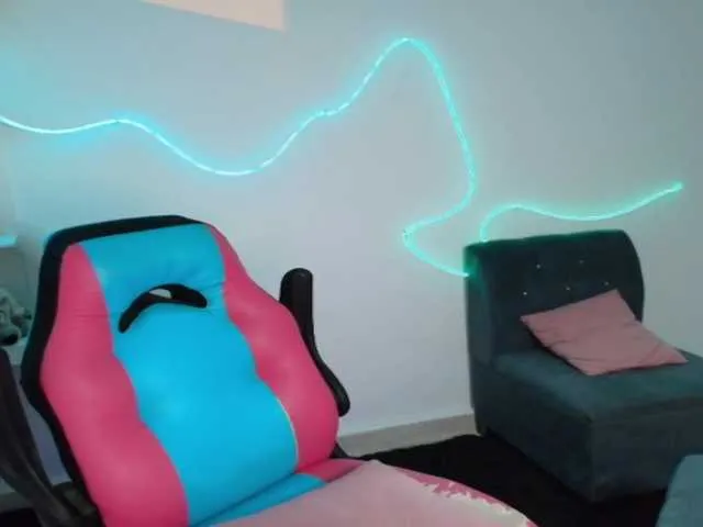 BongaCams violeta508508 is Freechat violeta508508 — I get turned on by energy, teasing looks, and naughty minds. I love when someone knows how to seduce slowly --- with attitude, desire, and imagination. Chemistry drives me crazy...